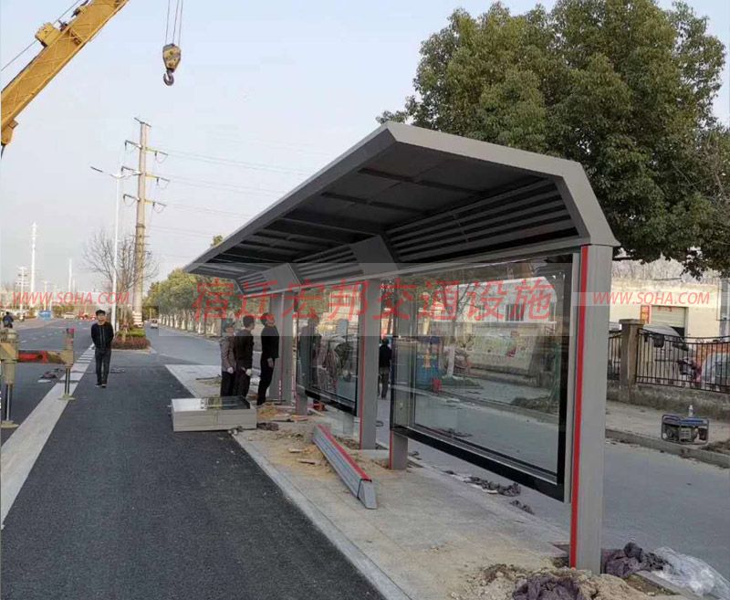 山東新式型材候車(chē)亭安裝案例